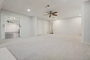 805 Crowley Rd, Arlington, TX 76012 - Photo 15