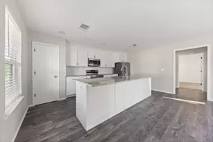 805 S 4th St, Bonham, TX 75418 - Photo 9