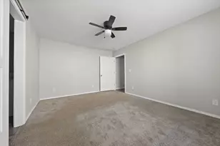 805 S 4th St, Bonham, TX 75418 - Photo 15