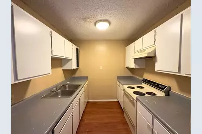 219 Fry Street #10, Denton, TX 76201 - Photo 5