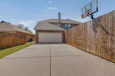 1321 Illinois Avenue, Lancaster, TX 75134 - Photo 37