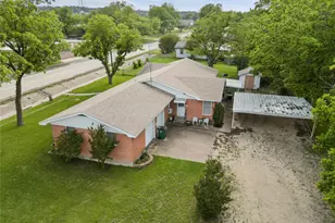 1403 W 5th St, Clifton, TX 76634 - Photo 21