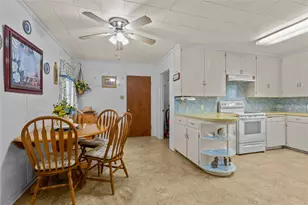 1403 W 5th St, Clifton, TX 76634 - Photo 9