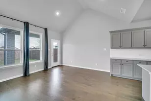 325 Adwood Dr, Waxahachie, TX 75165 - Photo 11