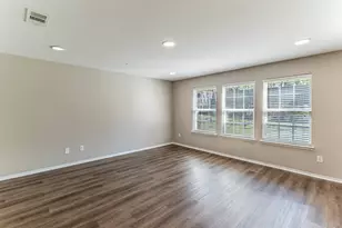 115 Matamoros St, Grand Prairie, TX 75051 - Photo 7