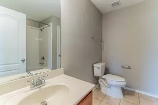 115 Matamoros St, Grand Prairie, TX 75051 - Photo 17