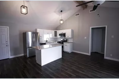 2733 Livingston Avenue, Fort Worth, TX 76110 - Photo 3