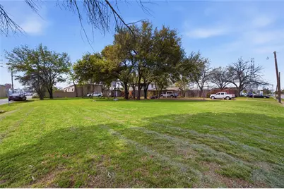 307 N Britain Road, Irving, TX 75061 - Photo 5