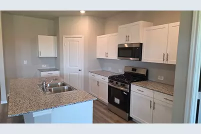 8549 Dunnstown Drive, Fort Worth, TX 76131 - Photo 3