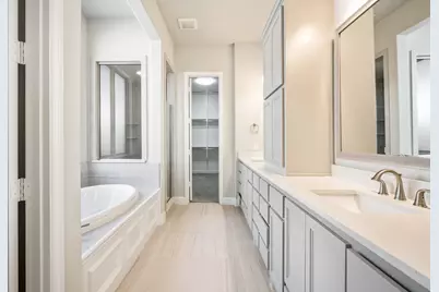 4529 Tall Knight Lane, Carrollton, TX 75010 - Photo 11