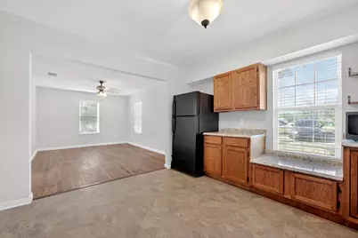 106 E Belt Line Road, Wilmer, TX 75172 - Photo 9