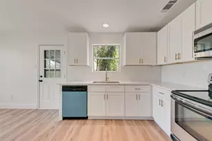 1714 Brooksview Ln, Balch Springs, TX 75180 - Photo 9