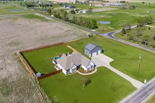 1195 Hog Town Rd, Collinsville, TX 76233 - Photo 1