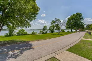 9412 Peninsula Dr, Dallas, TX 75218 - Photo 17