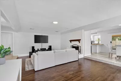 2222 Honey Creek Lane, Arlington, TX 76006 - Photo 9