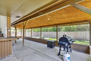 2222 Honey Creek Ln, Arlington, TX 76006 - Photo 31