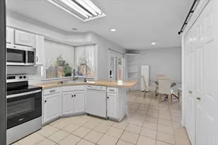 2222 Honey Creek Ln, Arlington, TX 76006 - Photo 17