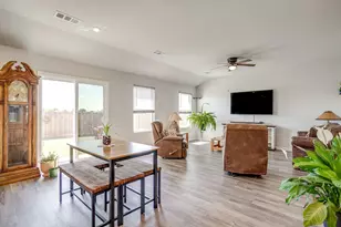 126 Cooper Dr, Cleburne, TX 76031 - Photo 9