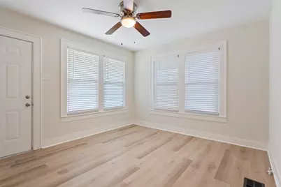 1624 N 17th Street, Waco, TX 76707 - Photo 23