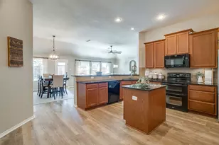 12144 Long Stone Dr, Burleson, TX 76028 - Photo 11