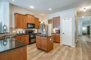 12144 Long Stone Dr, Burleson, TX 76028 - Photo 13