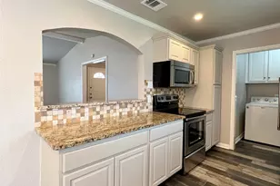 1617 Edgehill Rd, Benbrook, TX 76126 - Photo 9