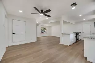 13312 Roaring Springs Ln, Dallas, TX 75240 - Photo 9