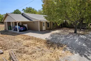 222 Oak Ct, Rhome, TX 76078 - Photo 1