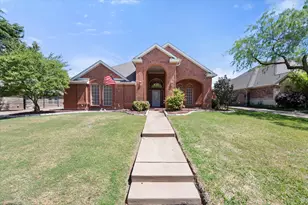 1013 Brook Arbor Dr, Mansfield, TX 76063 - Photo 1