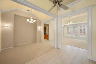 1013 Brook Arbor Dr, Mansfield, TX 76063 - Photo 5