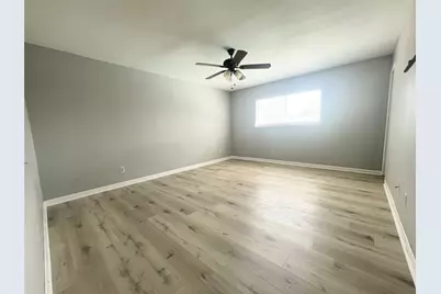 702 Pinehill Lane, Grand Prairie, TX 75052 - Photo 9