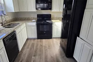 934 Robinwood Dr, Arlington, TX 76017 - Photo 9