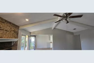 934 Robinwood Drive, Arlington, TX 76017 - Photo 7