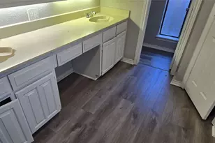 934 Robinwood Dr, Arlington, TX 76017 - Photo 5