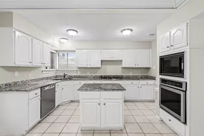 505 Springhill Drive, Hurst, TX 76054 - Photo 7