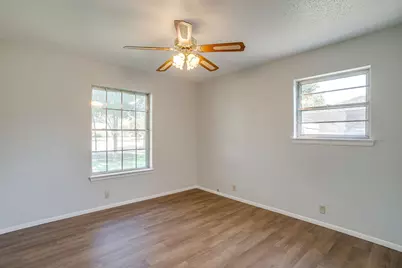 1225 Crestwood Drive, Cleburne, TX 76033 - Photo 31