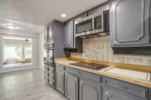 1225 Crestwood Dr, Cleburne, TX 76033 - Photo 21