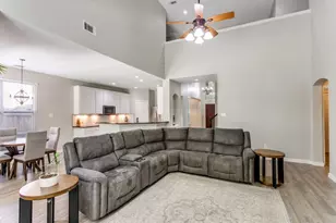 3905 Park Wood Dr, Corinth, TX 76208 - Photo 13