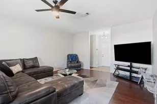 1026 Meadowbend Dr, Cedar Hill, TX 75104 - Photo 7