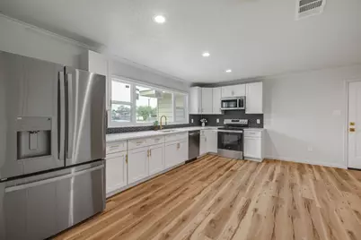 2929 Sayles Boulevard, Abilene, TX 79605 - Photo 3