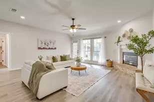 615 Rosewood Pl, Joshua, TX 76058 - Photo 5