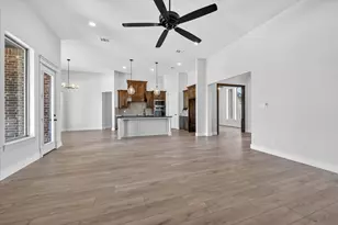 517 Longhorn Dr, Springtown, TX 76082 - Photo 7