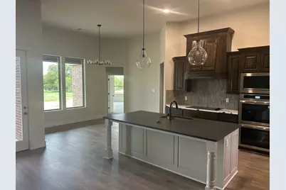 517 Longhorn Drive, Springtown, TX 76082 - Photo 3