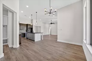 517 Longhorn Dr, Springtown, TX 76082 - Photo 11