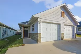 607 E Carter St, Sherman, TX 75090 - Photo 1