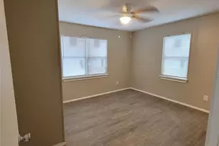 1317 E Main St, Gun Barrel City, TX 75156 - Photo 5