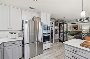 5721 Havana Dr, North Richland Hills, TX 76180 - Photo 13