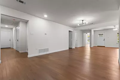 513 E Union Bower Road, Irving, TX 75061 - Photo 13
