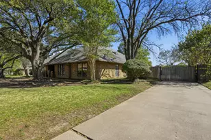 4509 French Lake Dr, Fort Worth, TX 76133 - Photo 3
