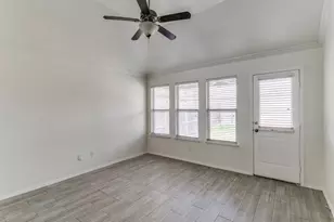 600 Pollyann Trl, Fort Worth, TX 76052 - Photo 15